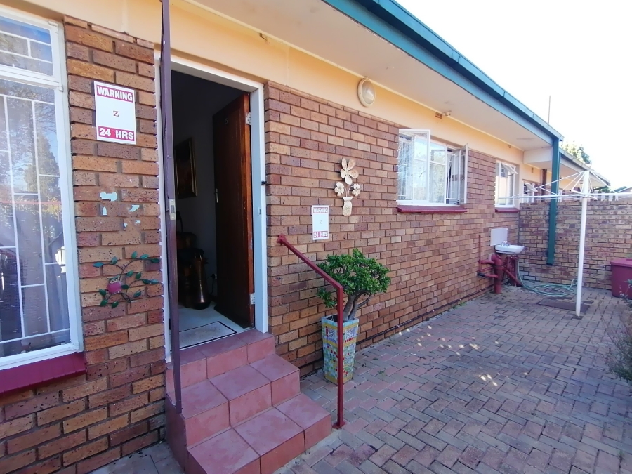 2 Bedroom Property for Sale in Doringkruin North West